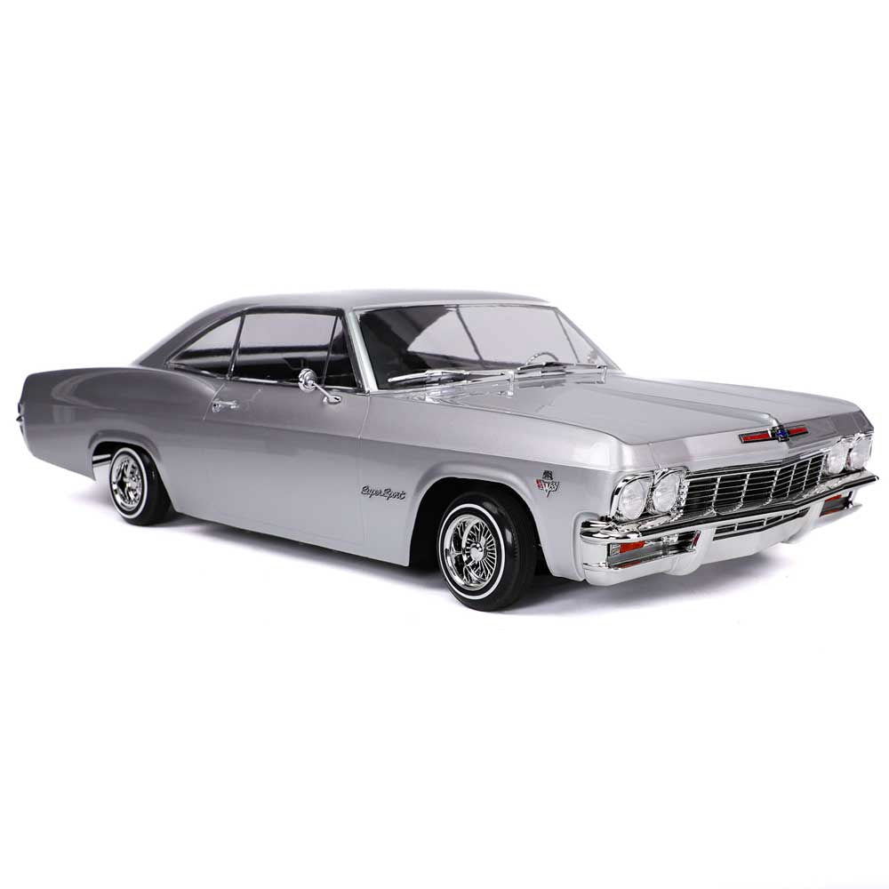SixtyFive 1965 Chevrolet Impala Hopping Lowrider
